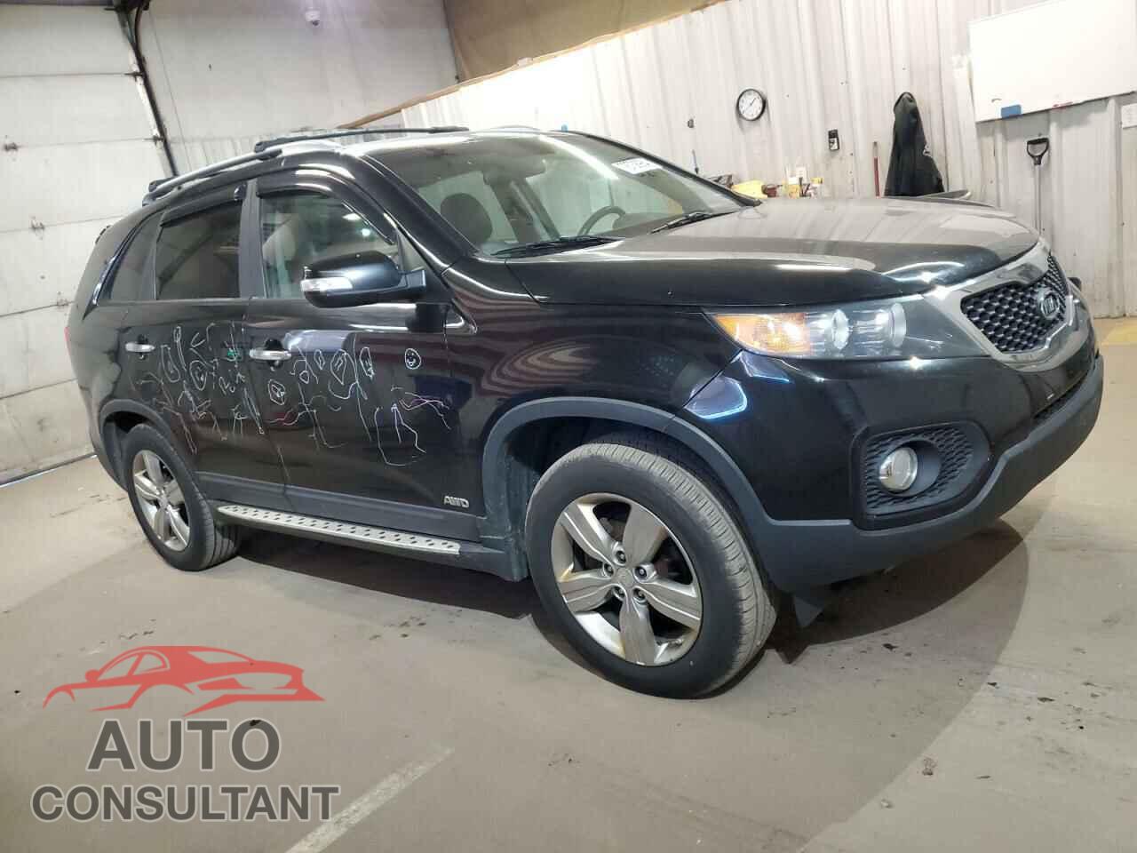 KIA SORENTO 2013 - 5XYKUCA66DG337533