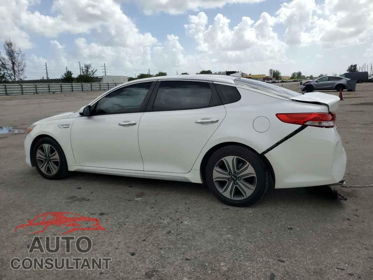 KIA OPTIMA 2017 - KNAGU4LE6H5010612