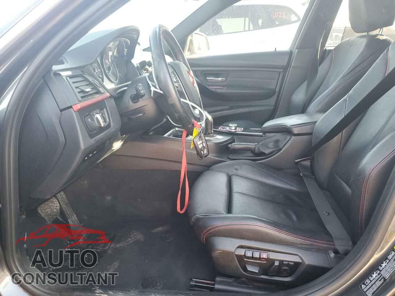 BMW 1 SERIES 2013 - WBA3F9C56DF484117