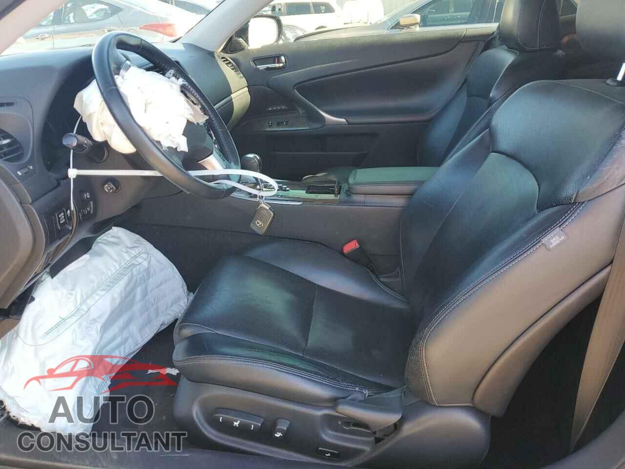 LEXUS IS 2011 - JTHFE2C29B2505593