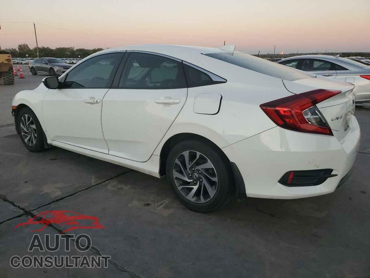 HONDA CIVIC 2018 - 2HGFC2F72JH538232