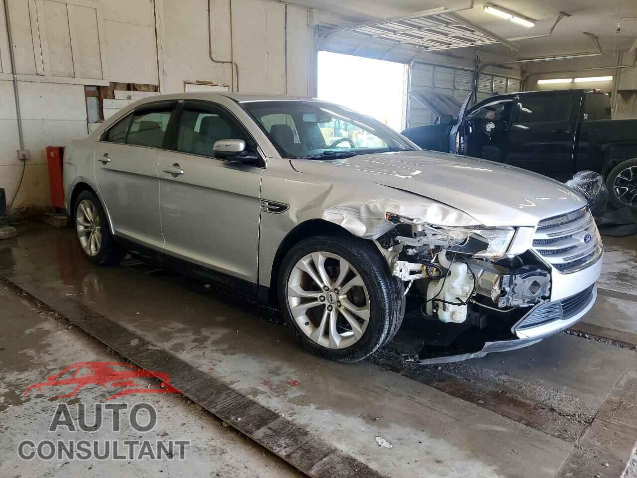 FORD TAURUS 2013 - 1FAHP2E83DG115235