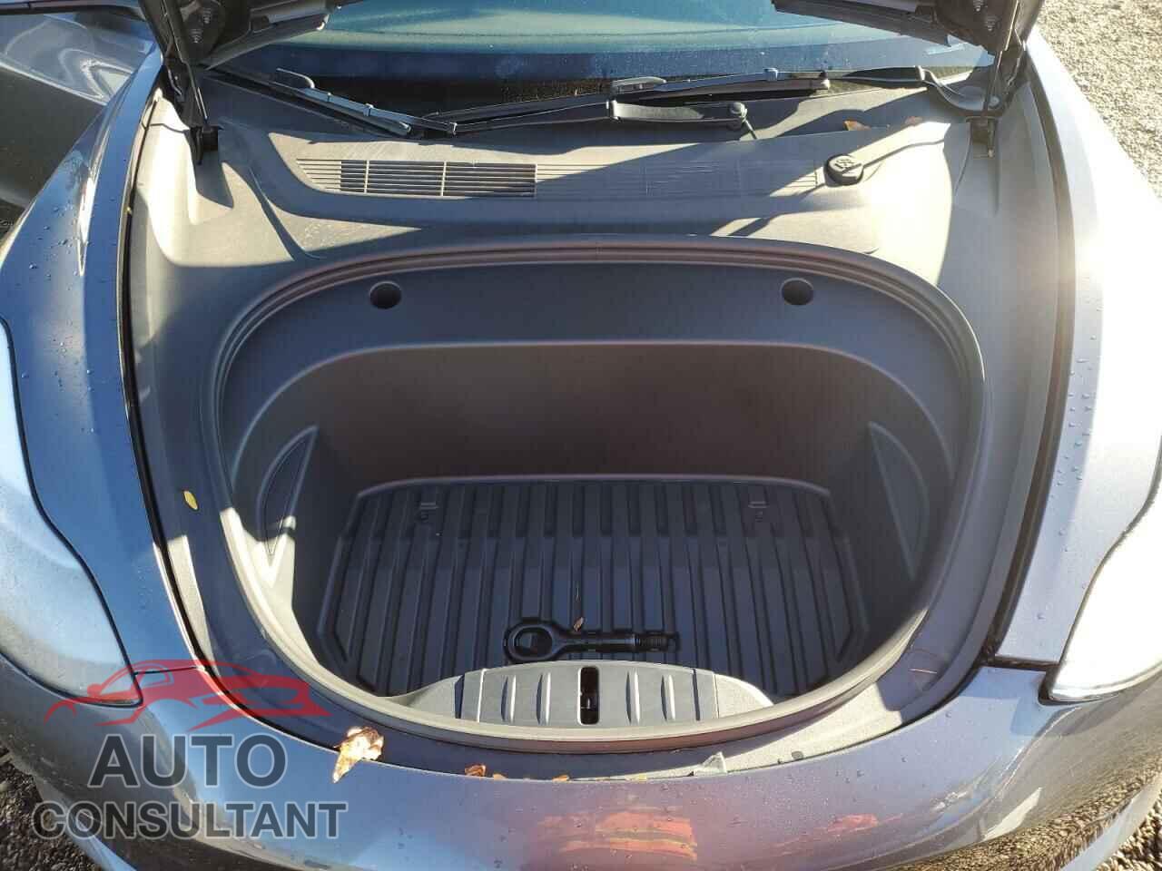 TESLA MODEL 3 2023 - 5YJ3E1EA9PF705820