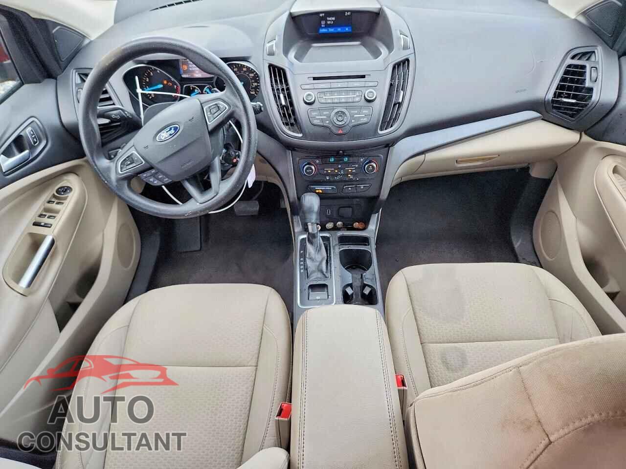 FORD ESCAPE 2017 - 1FMCU0G99HUC53193
