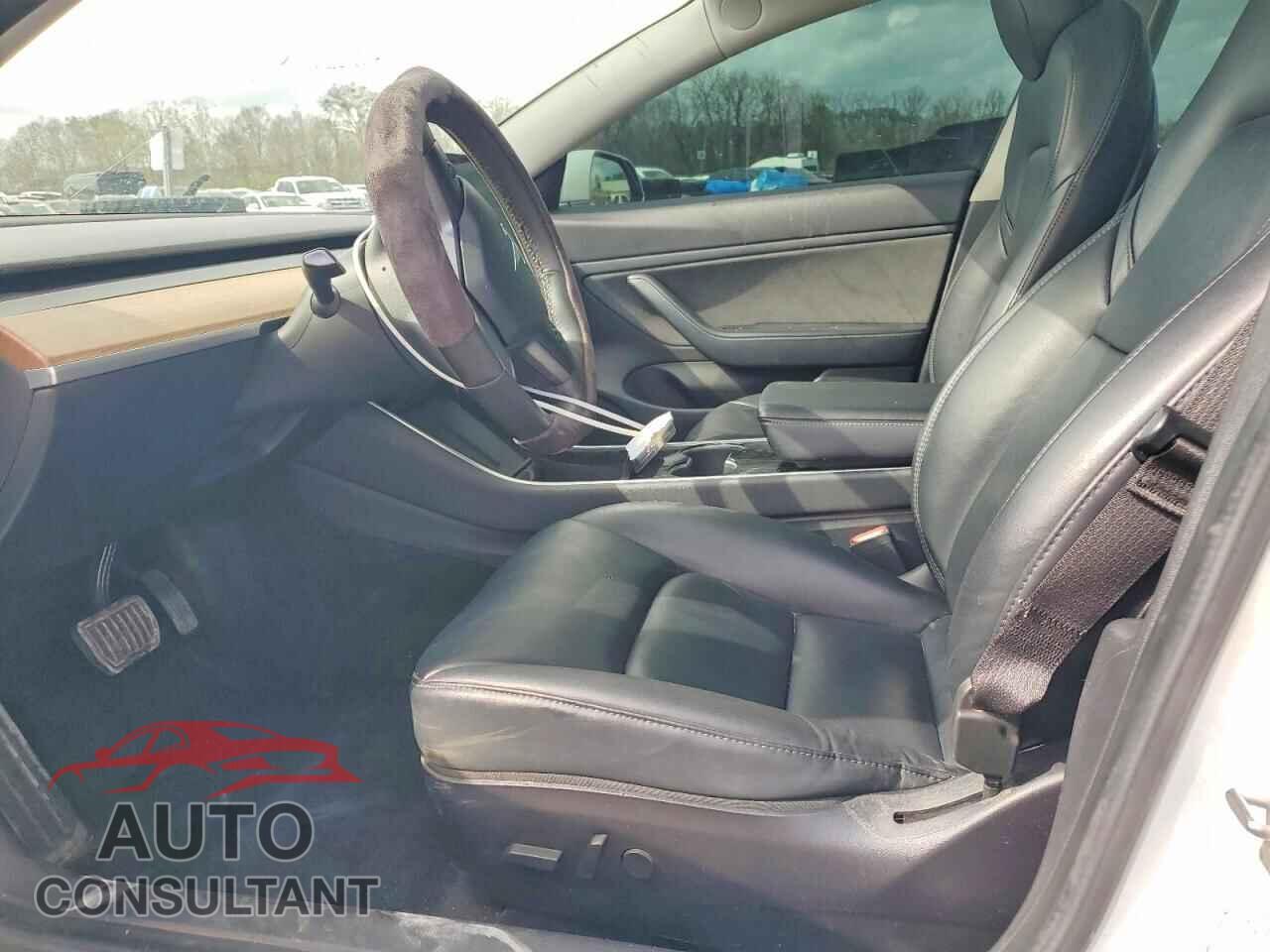 TESLA MODEL 3 2019 - 5YJ3E1EB9KF477786