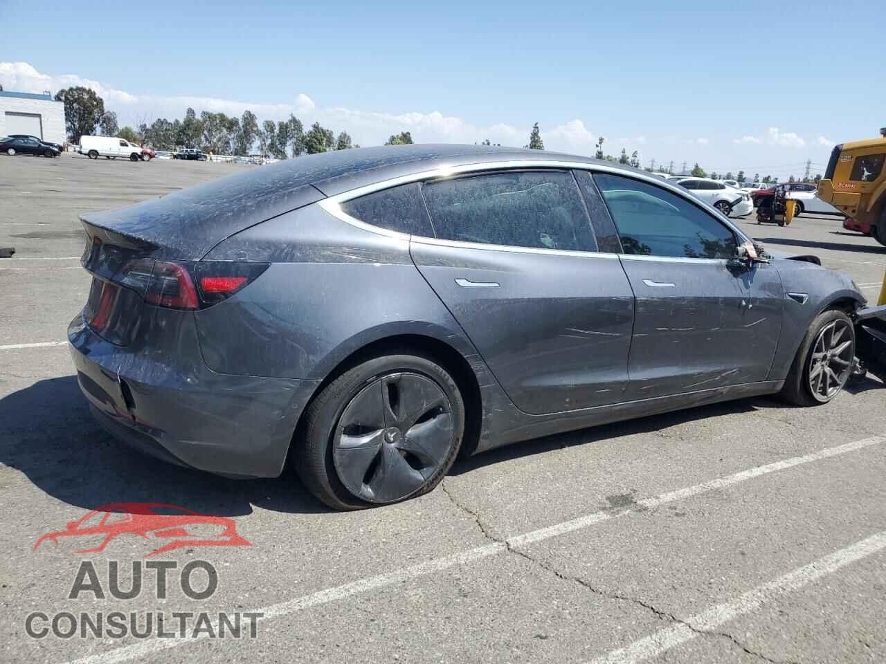 TESLA MODEL 3 2018 - 5YJ3E1EA9JF045205