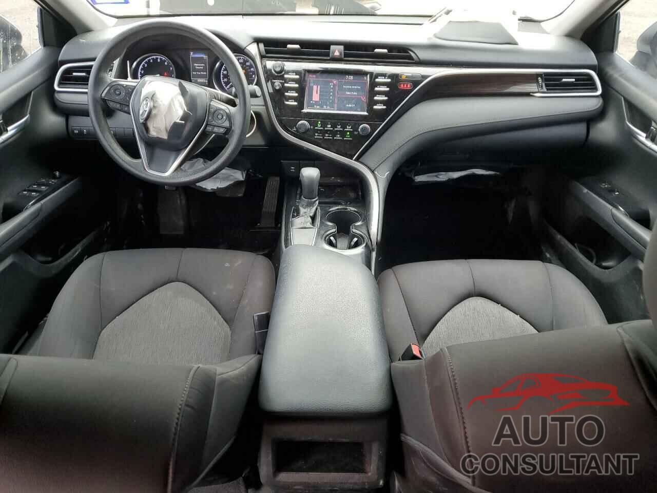 TOYOTA CAMRY 2018 - 4T1B11HK9JU072483