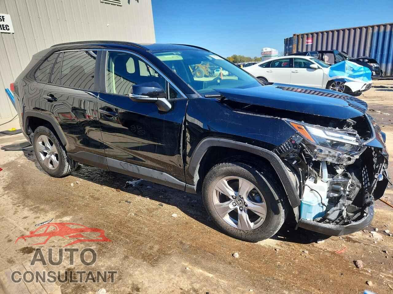 TOYOTA RAV4 2023 - JTMP1RFV5PD095497