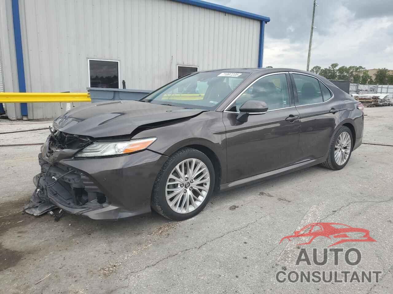 TOYOTA CAMRY 2018 - 4T1B11HKXJU028847