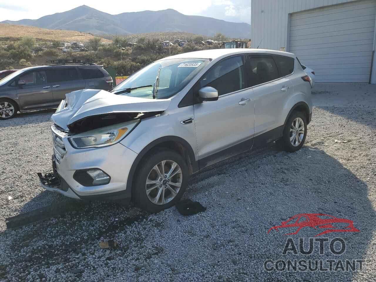 FORD ESCAPE 2017 - 1FMCU9G91HUB68207