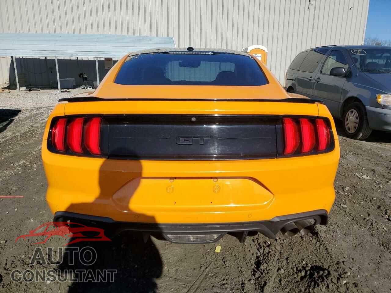 FORD MUSTANG 2018 - 1FA6P8CF7J5111983