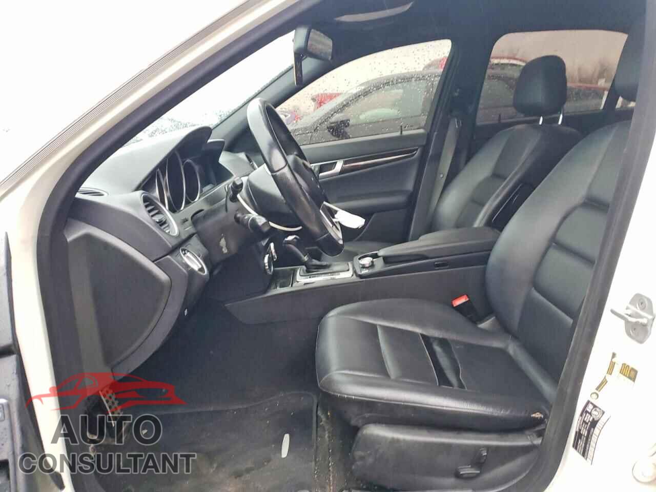 MERCEDES-BENZ C-CLASS 2012 - WDDGF8FB1CA721534