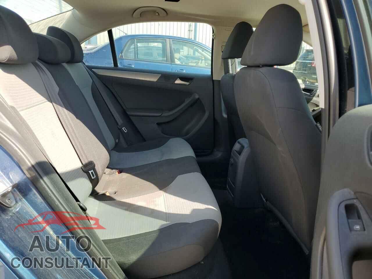 VOLKSWAGEN JETTA 2017 - 3VW2B7AJ0HM213801