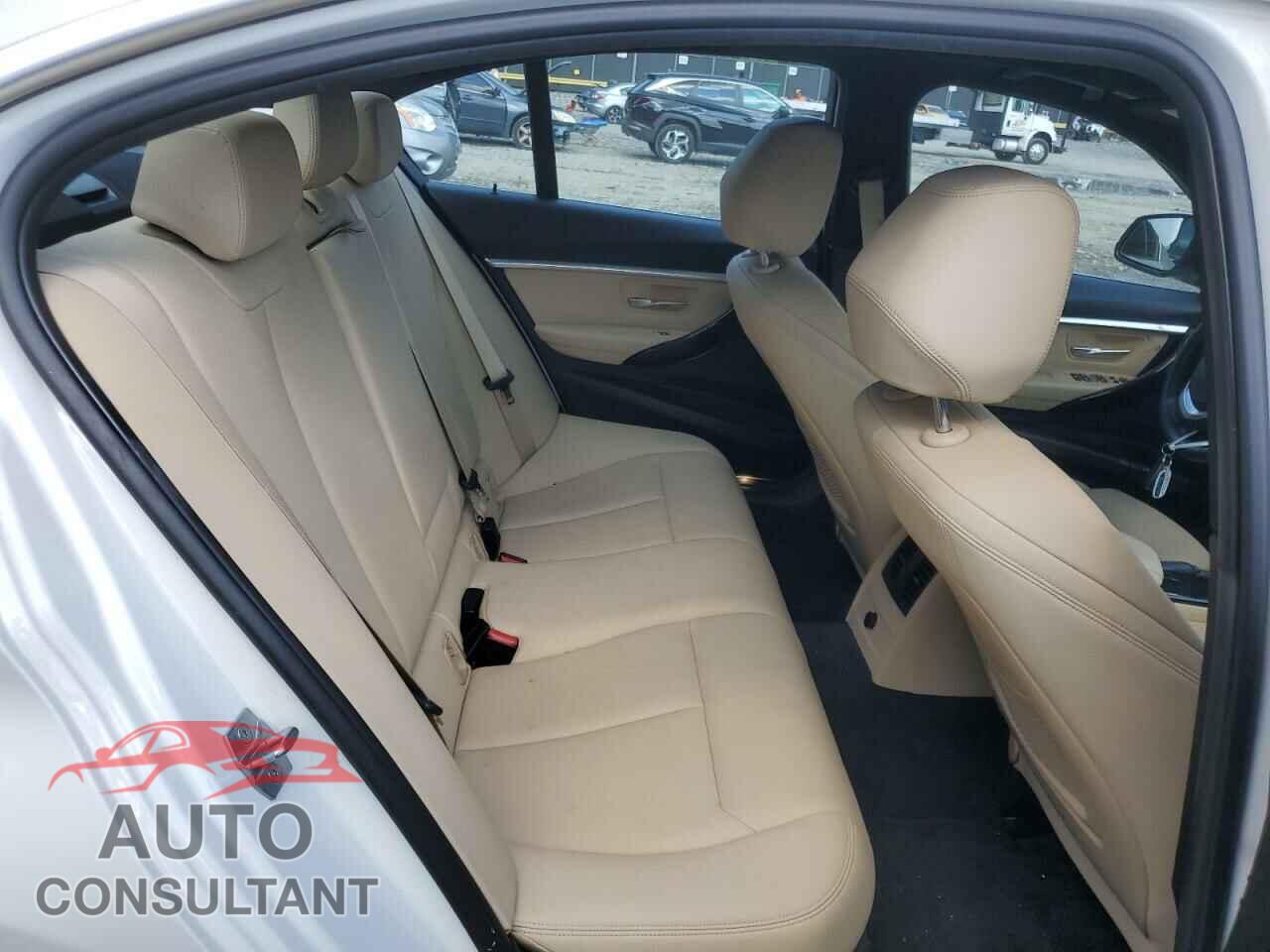 BMW 3 SERIES 2017 - WBA8D9C53HK678130