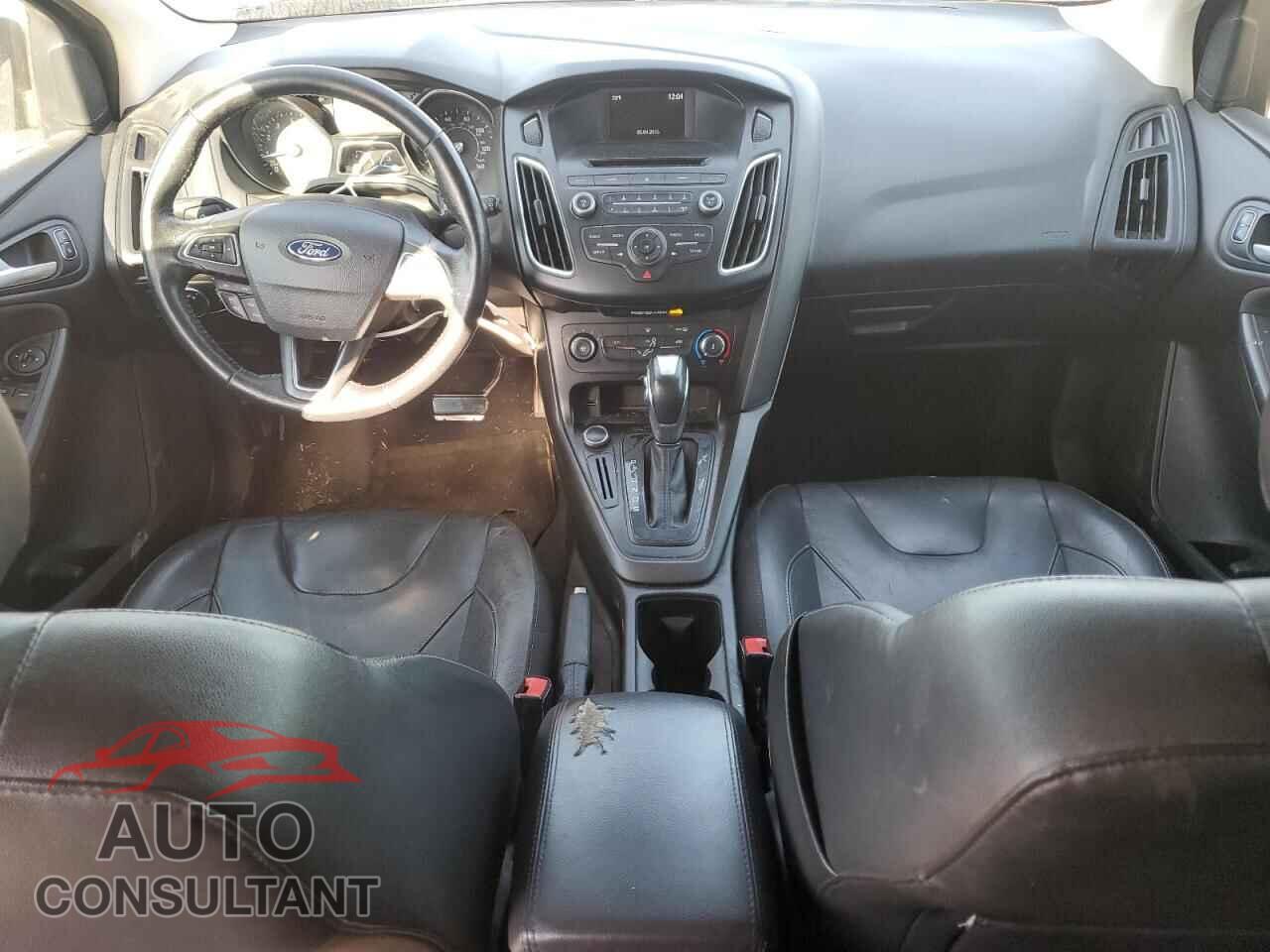 FORD FOCUS 2015 - 1FADP3K27FL319101