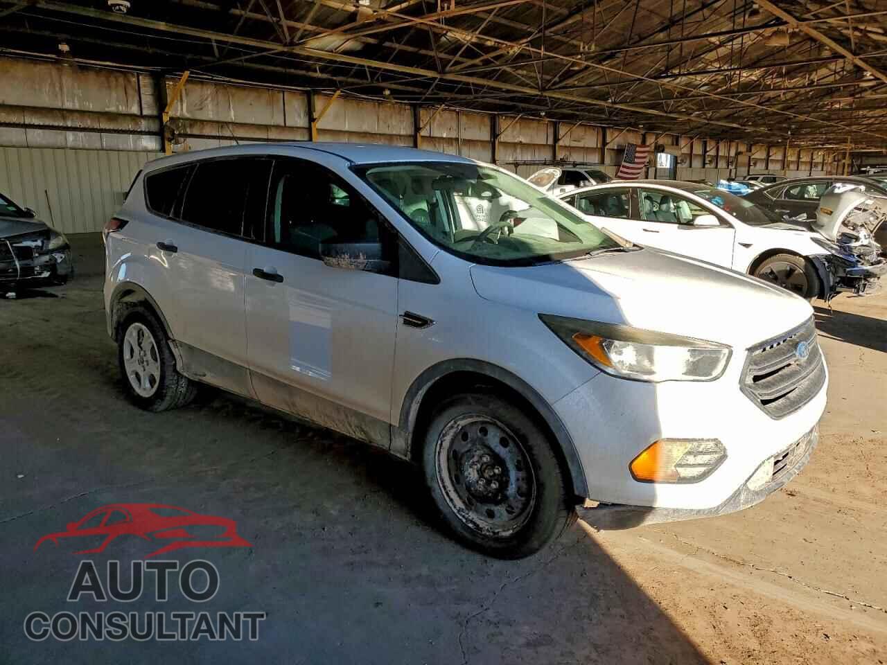 FORD ESCAPE 2017 - 1FMCU0F7XHUC82198
