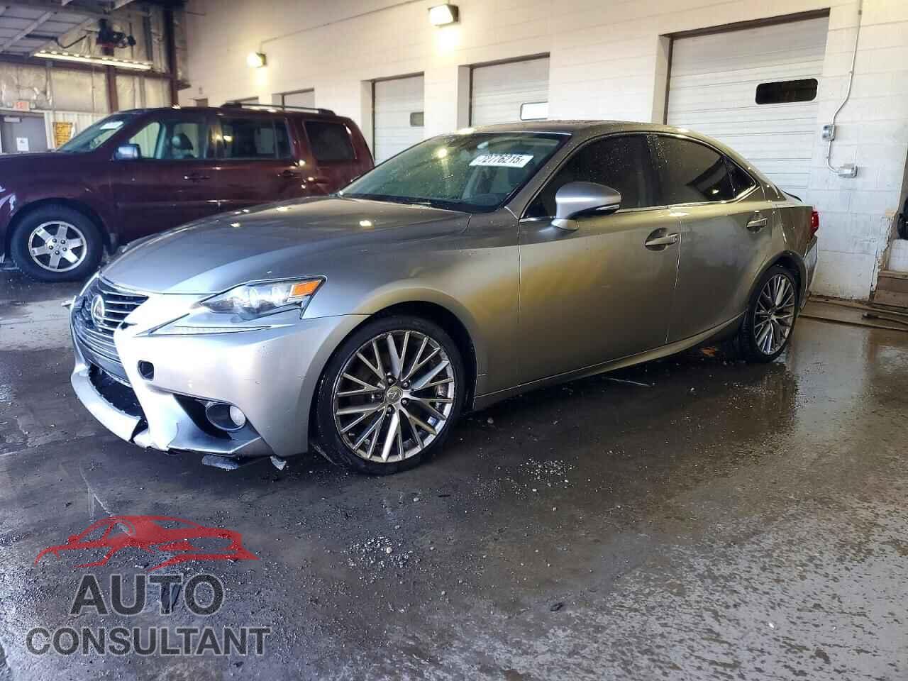 LEXUS IS 2014 - JTHBF1D24E5015957