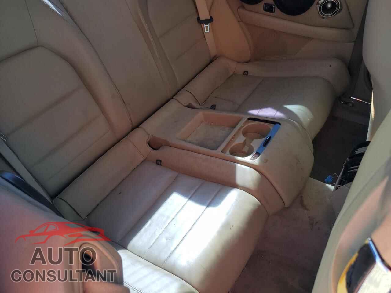 MERCEDES-BENZ E-CLASS 2010 - WDDKJ5GB3AF010617