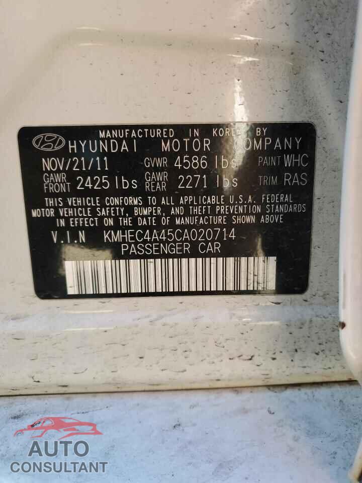 HYUNDAI SONATA 2012 - KMHEC4A45CA020714