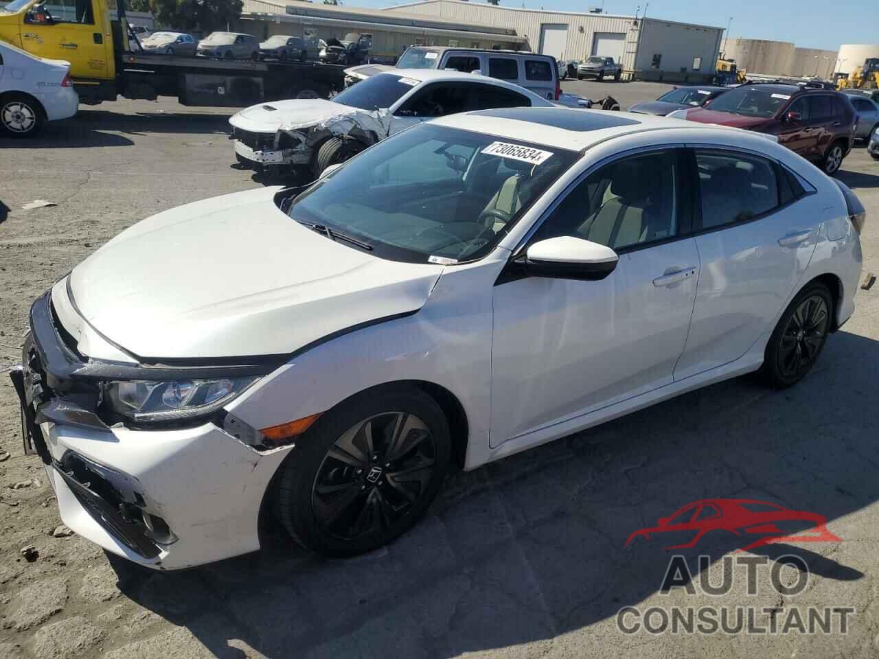HONDA CIVIC 2018 - SHHFK7H52JU419269