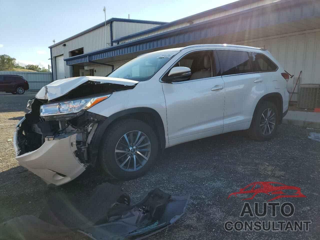 TOYOTA HIGHLANDER 2018 - 5TDJZRFH8JS866751