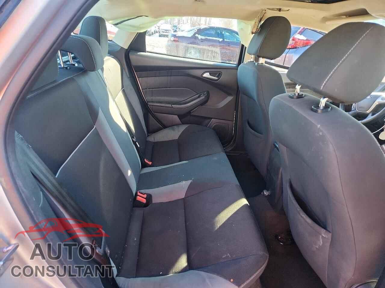 FORD FOCUS 2014 - 1FADP3F29EL317701