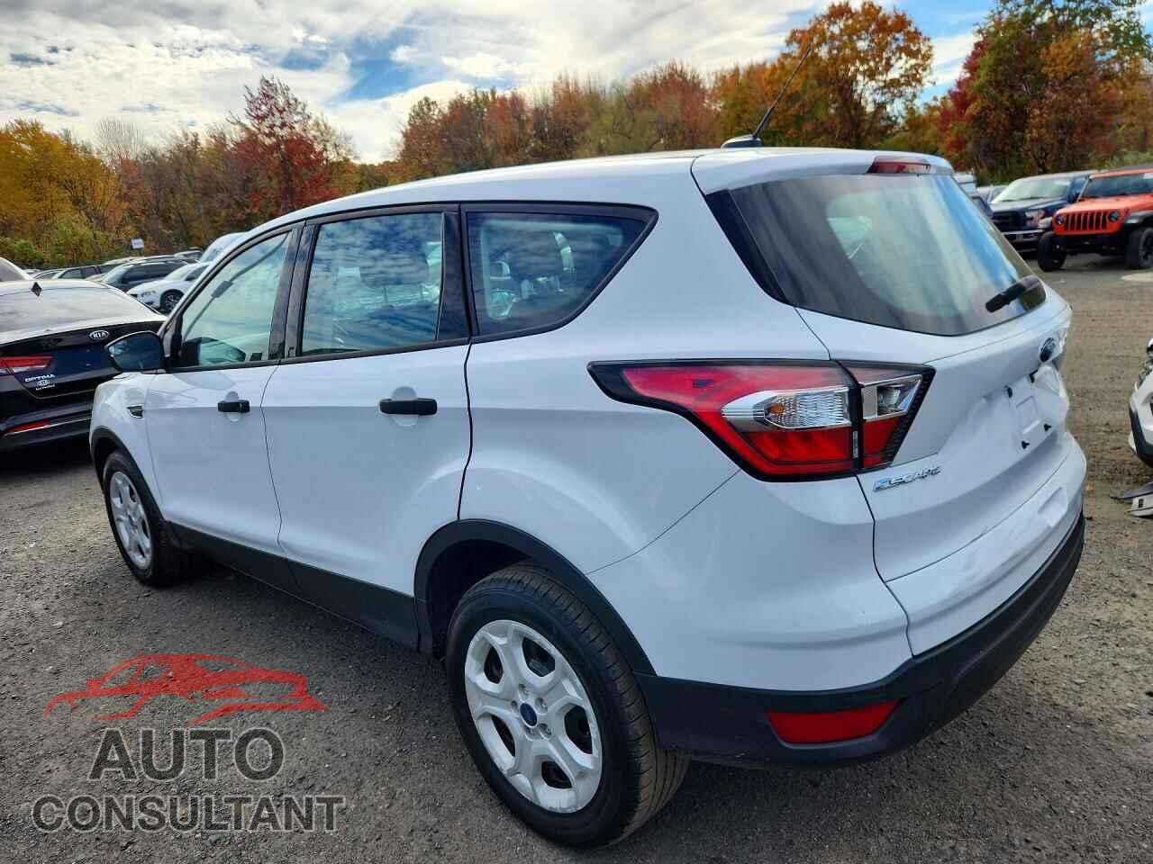 FORD ESCAPE 2017 - 1FMCU0F75HUC83193