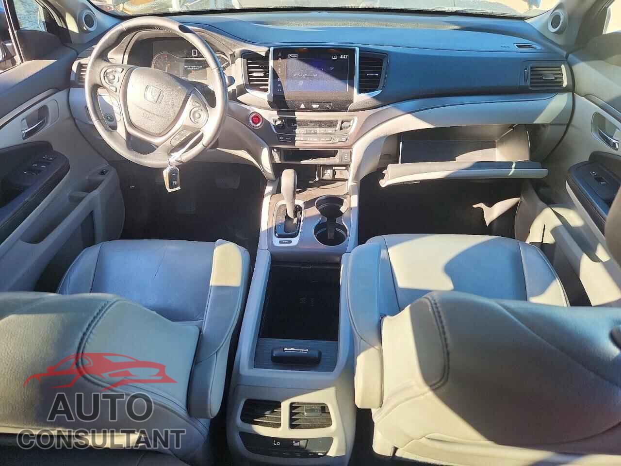 HONDA PILOT 2017 - 5FNYF5H54HB010185