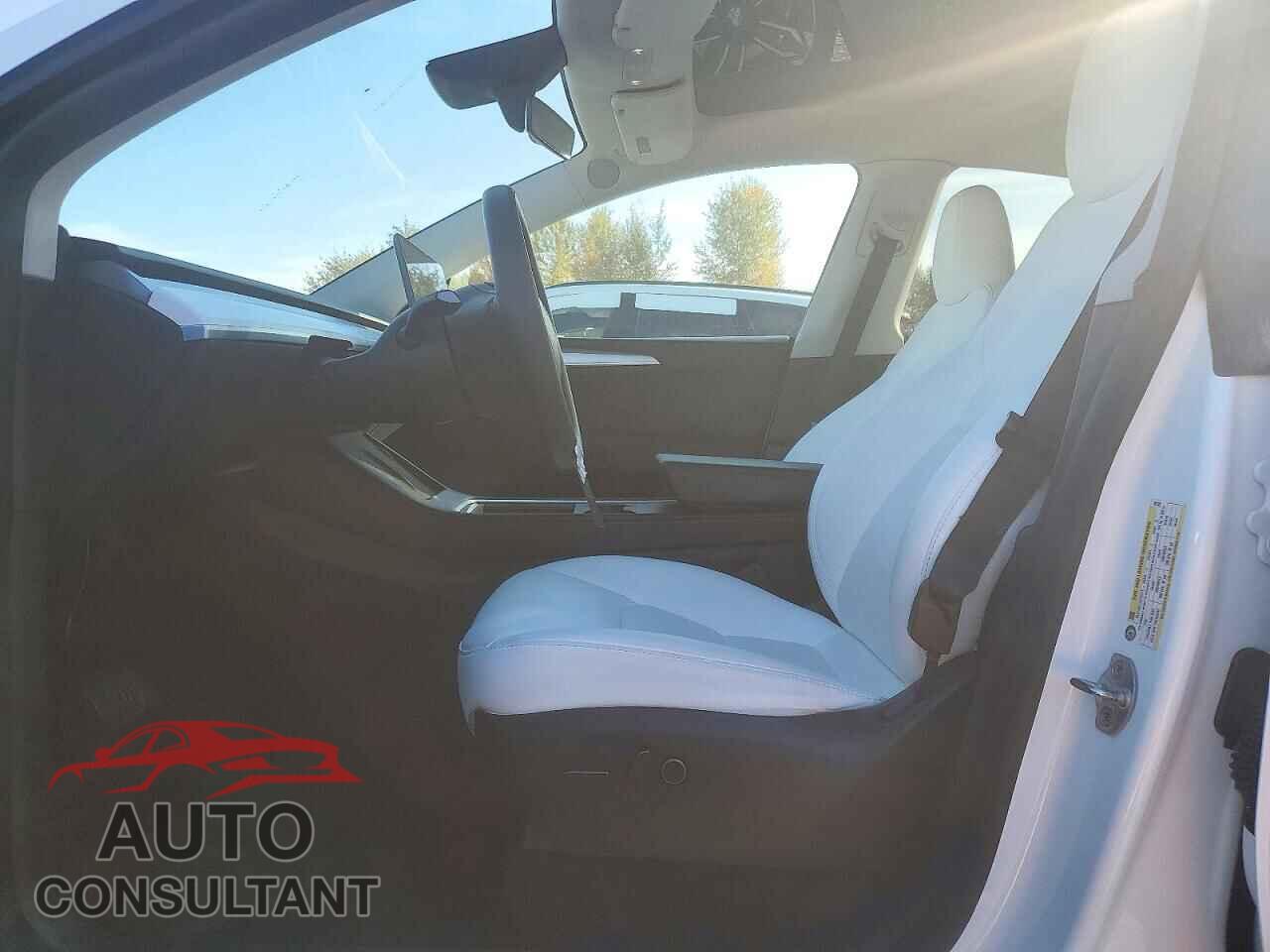 TESLA MODEL Y 2024 - 7SAYGDEDXRF087523