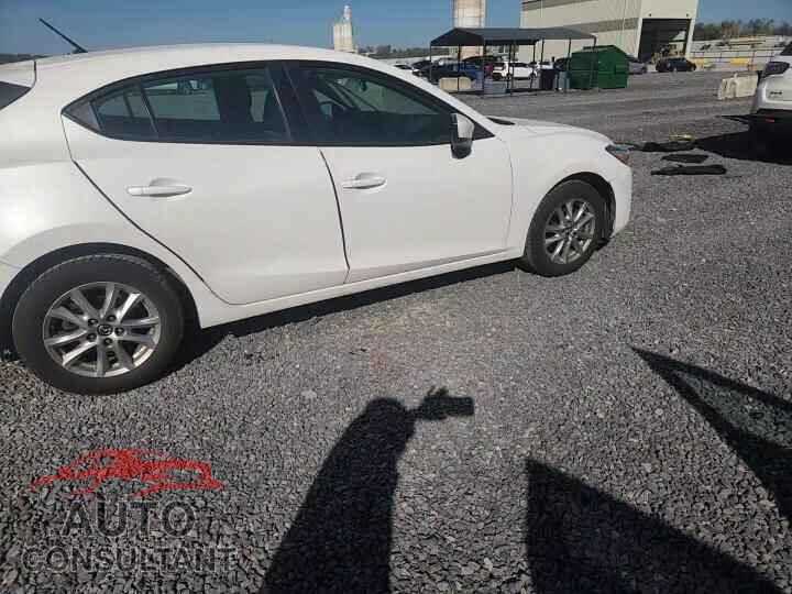 MAZDA 3 2017 - 3MZBN1K72HM111908