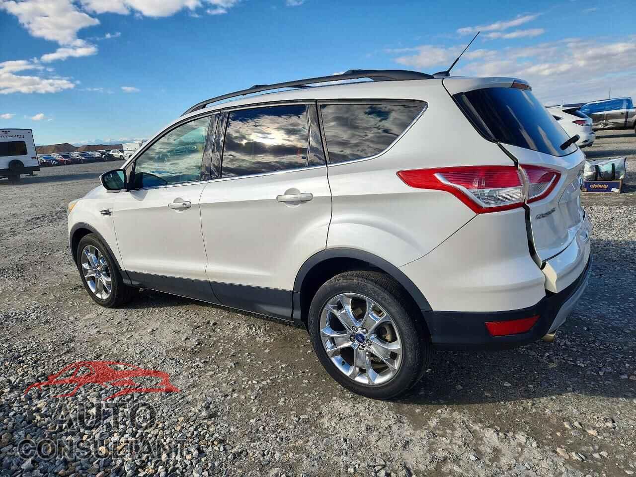 FORD ESCAPE 2015 - 1FMCU9G99FUB62250
