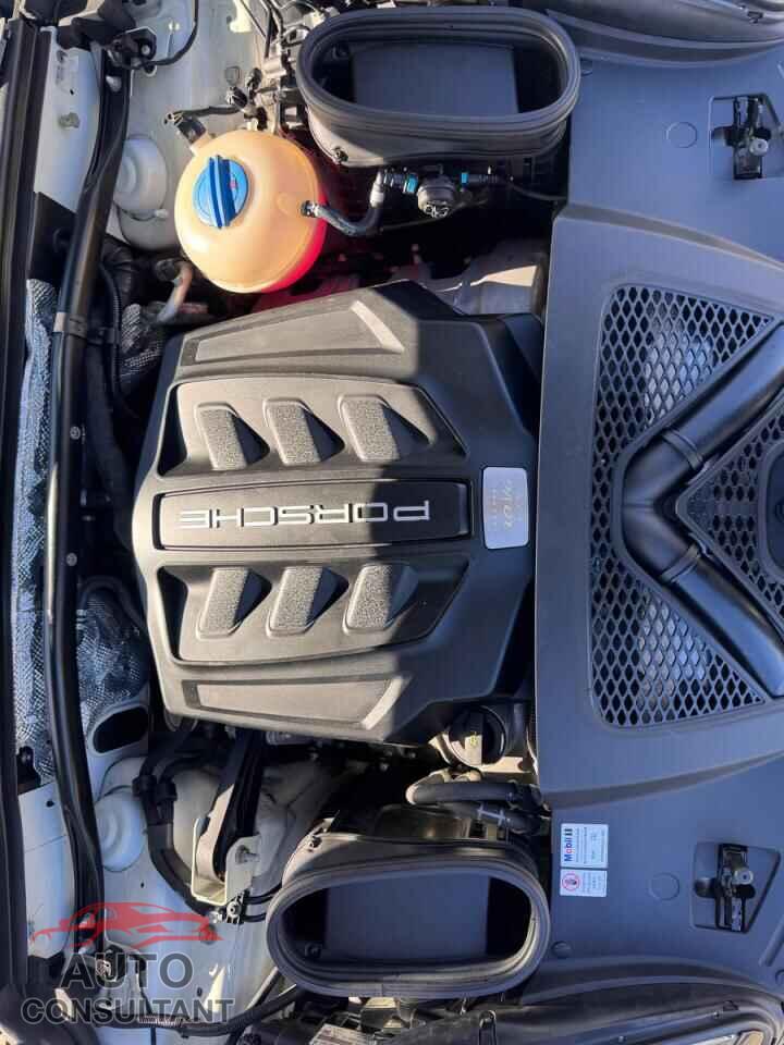 PORSCHE MACAN 2018 - WP1AG2A55JLB60007