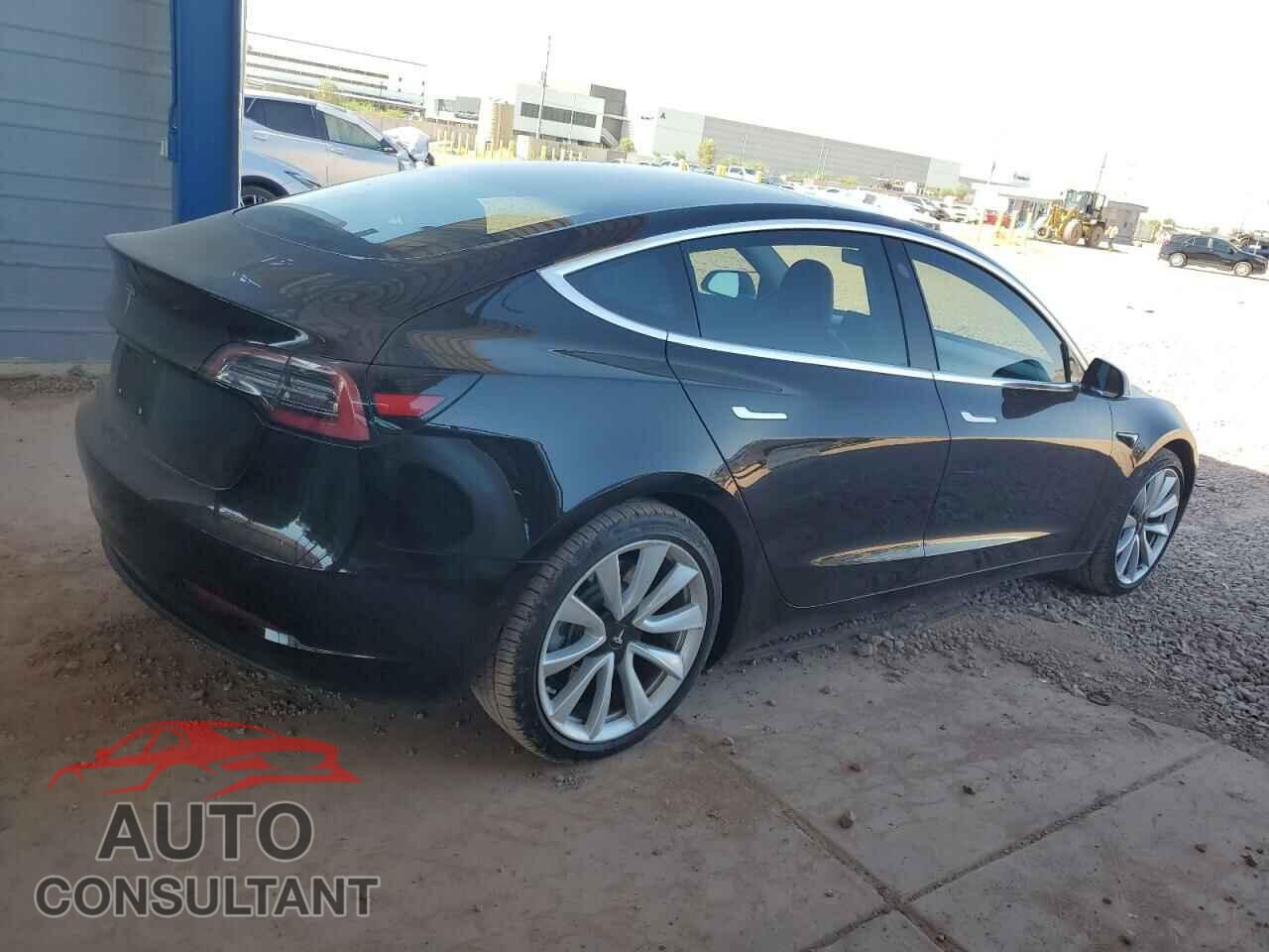TESLA MODEL 3 2018 - 5YJ3E1EA9JF077068