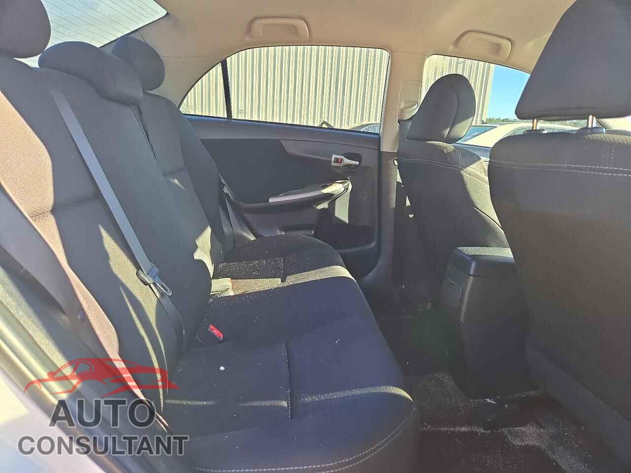 TOYOTA COROLLA 2013 - 5YFBU4EE9DP204140