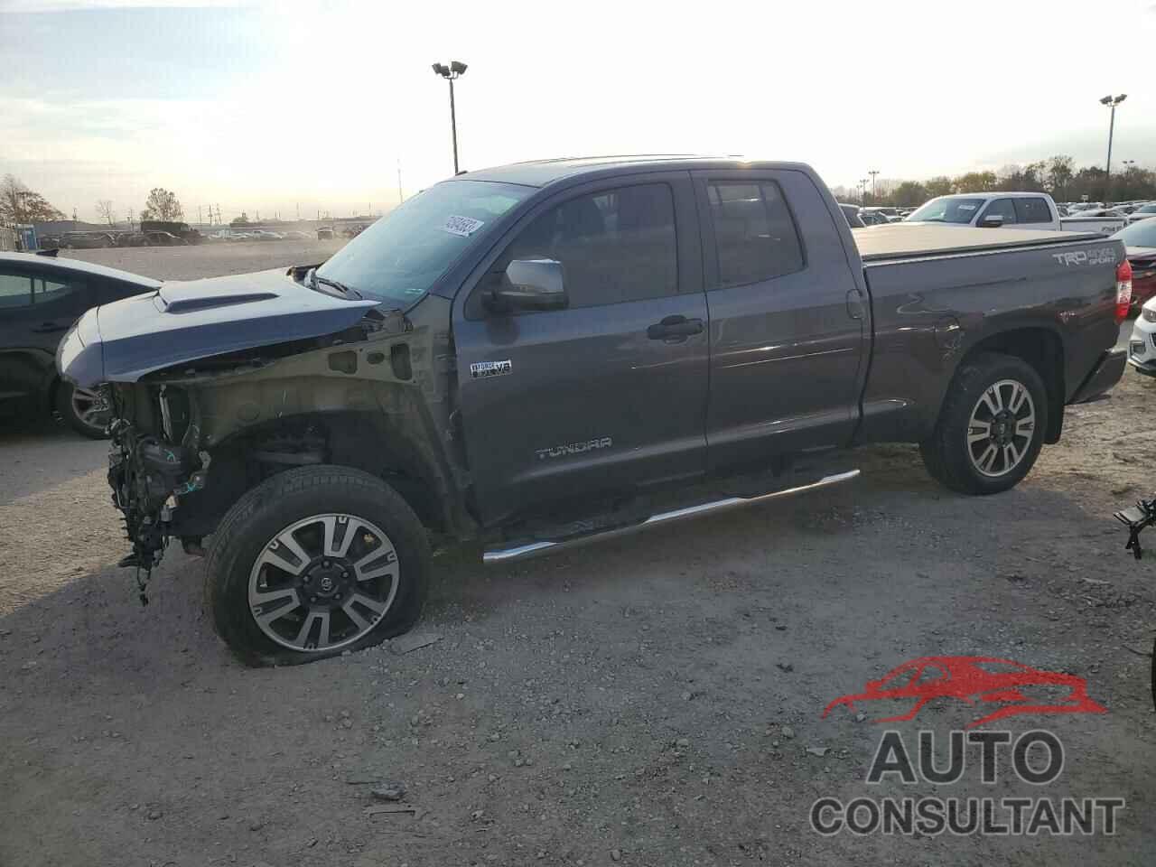 TOYOTA TUNDRA 2018 - 5TFUW5F13JX734072