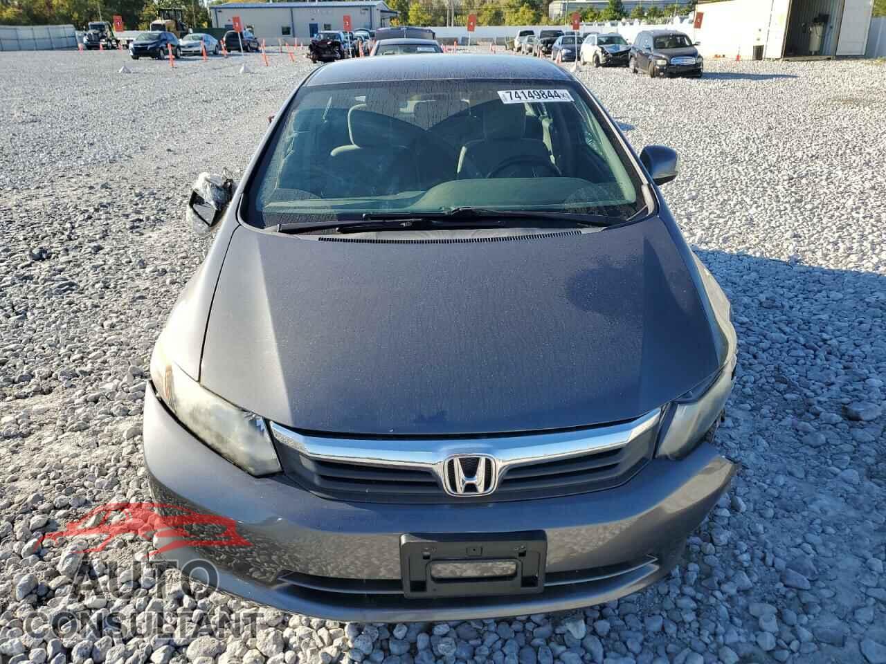 HONDA CIVIC 2012 - 2HGFB2E55CH572607