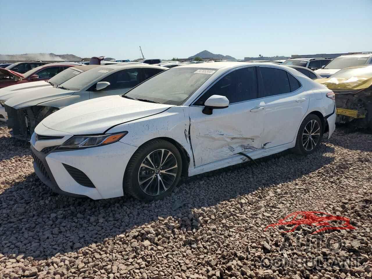 TOYOTA CAMRY 2018 - 4T1B11HK3JU626195