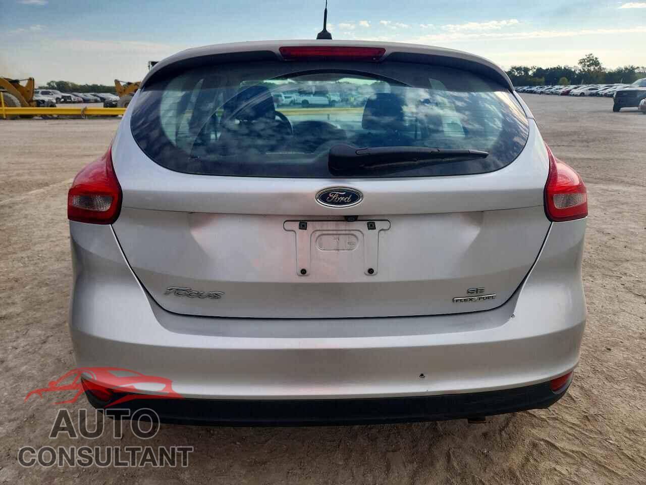 FORD FOCUS 2016 - 1FADP3K20GL222422