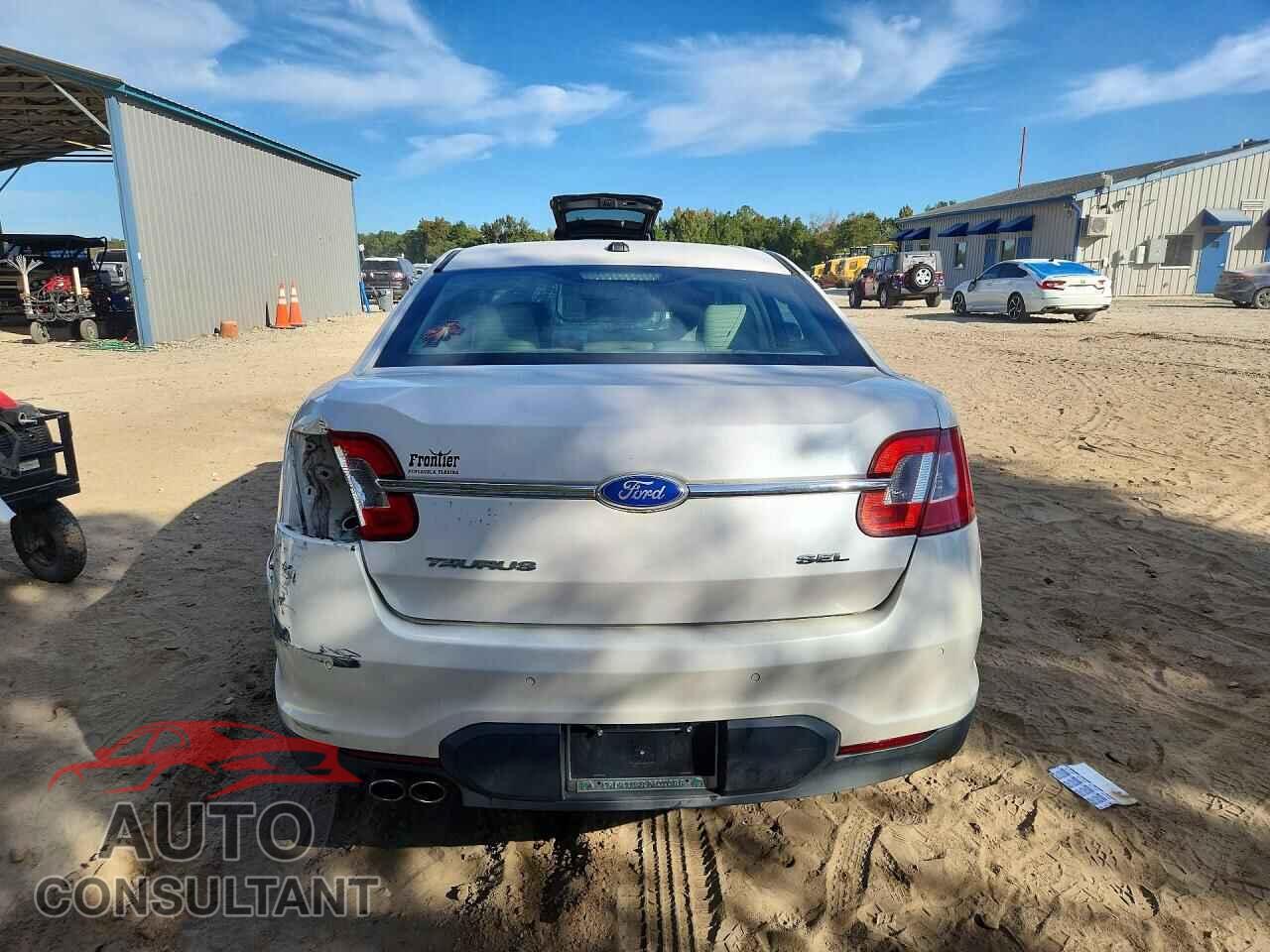 FORD TAURUS 2011 - 1FAHP2EW2BG162932