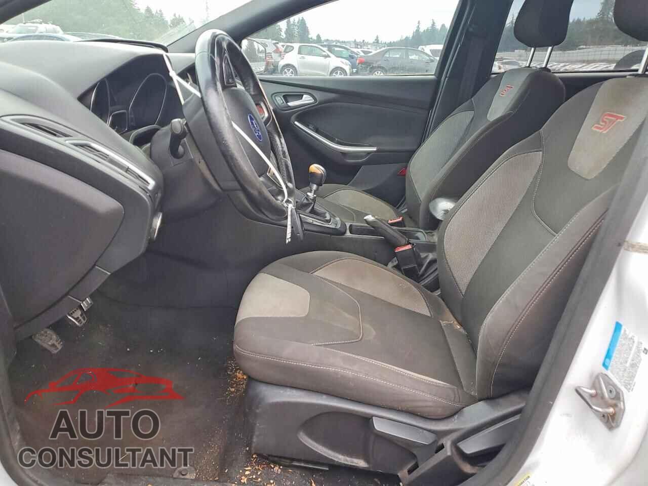 FORD FOCUS 2016 - 1FADP3L98GL225662