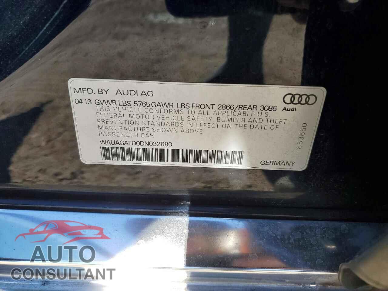AUDI A8 2013 - WAUAGAFD0DN032680
