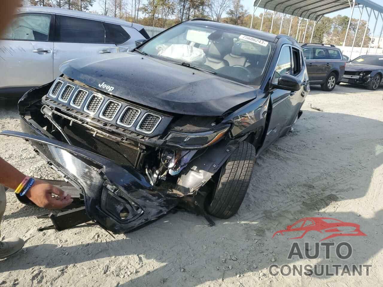 JEEP COMPASS 2018 - 3C4NJDBB3JT200657