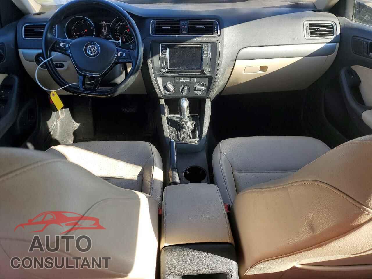 VOLKSWAGEN JETTA 2017 - 3VWDB7AJ9HM287047