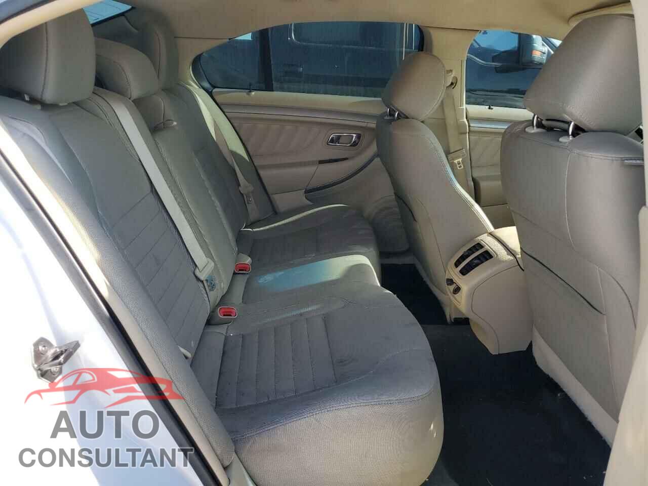 FORD TAURUS 2017 - 1FAHP2D80HG109920