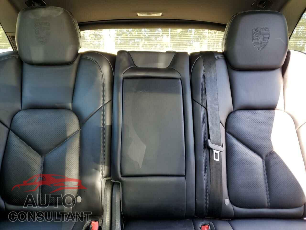 PORSCHE CAYENNE 2017 - WP1AE2A27HLA71626