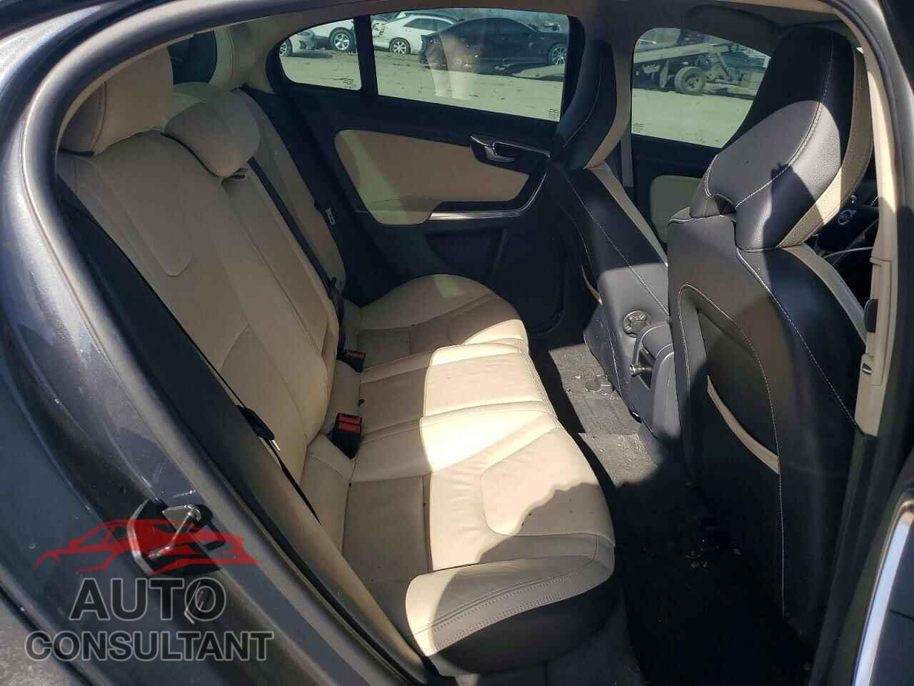 VOLVO S60 2013 - YV1612FH8D2174760