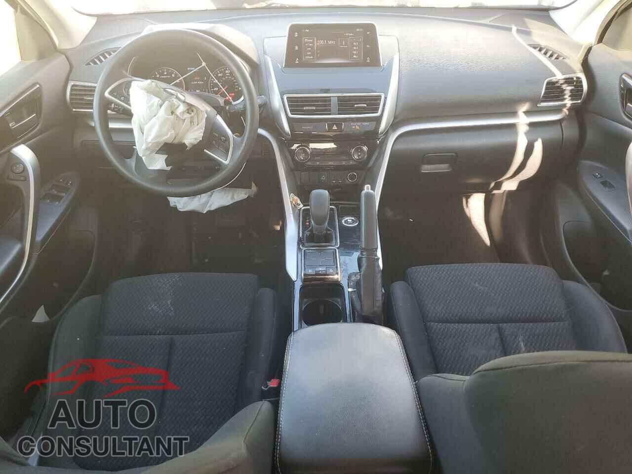 MITSUBISHI ECLIPSE 2018 - JA4AT4AA3JZ044981