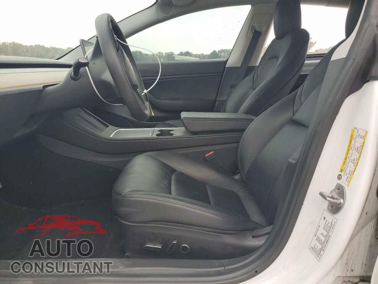 TESLA MODEL 3 2021 - 5YJ3E1EB8MF924353
