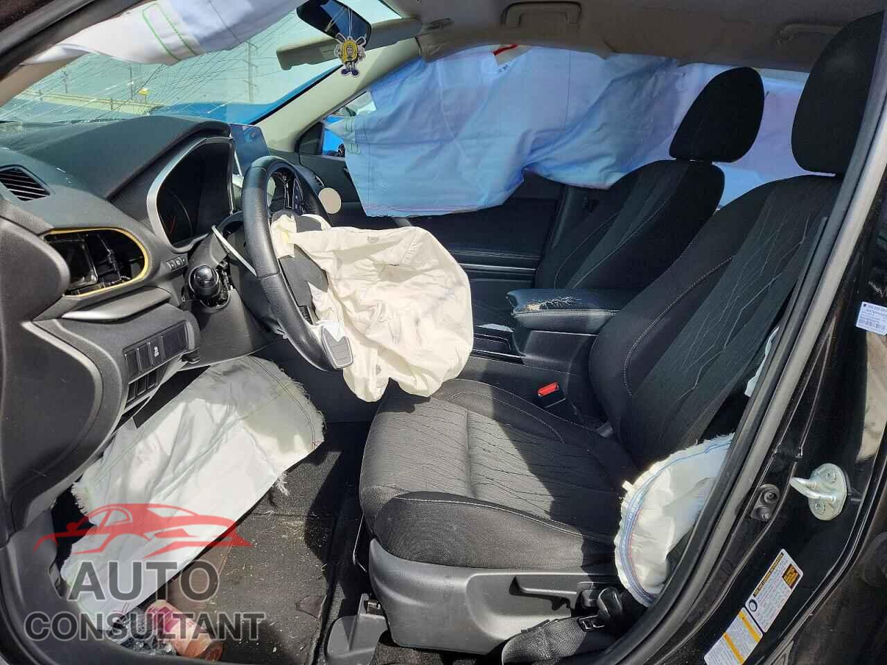 MITSUBISHI ECLIPSE 2018 - JA4AT5AA8JZ063712