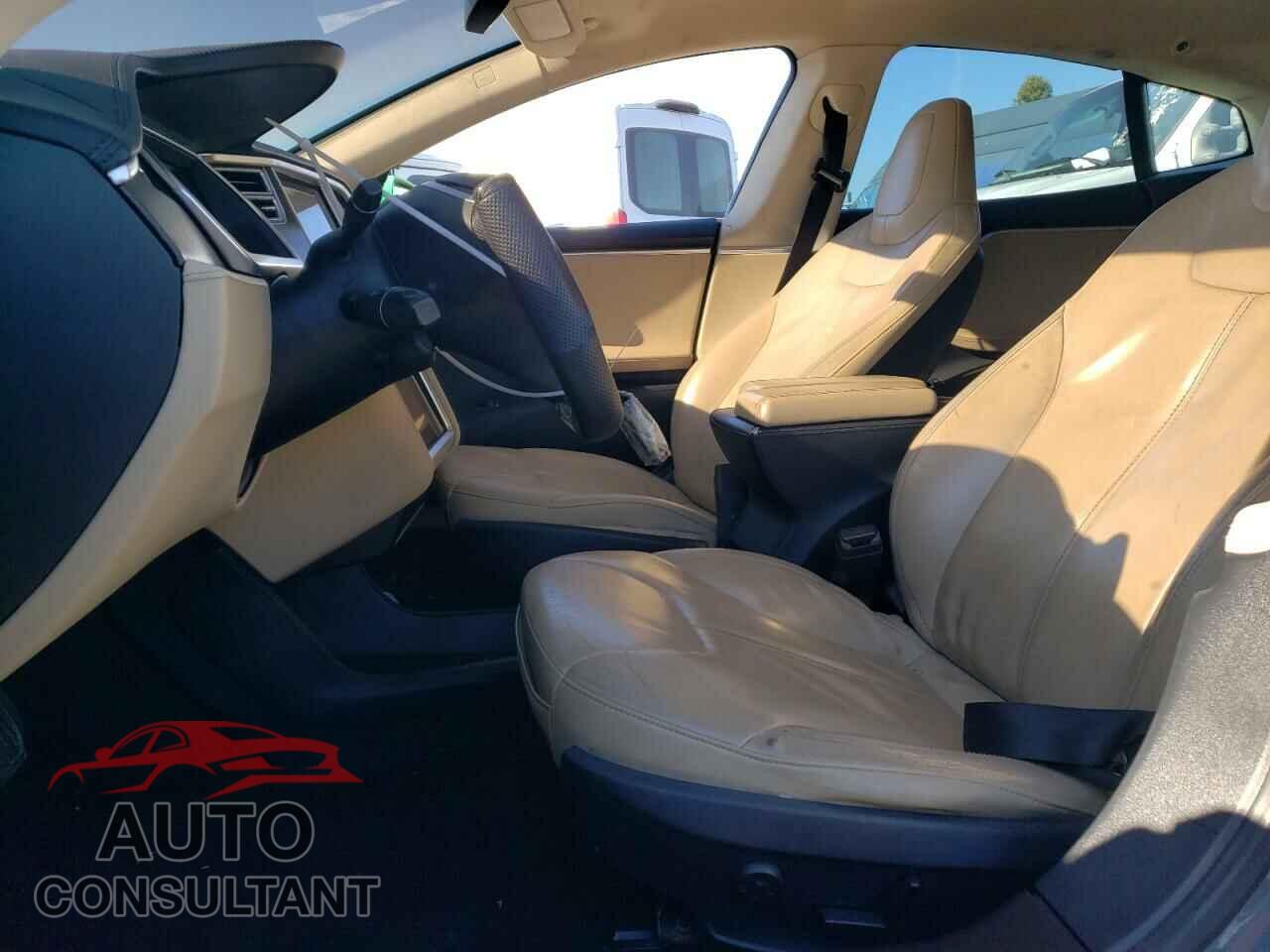 TESLA MODEL S 2013 - 5YJSA1CN4DFP11355